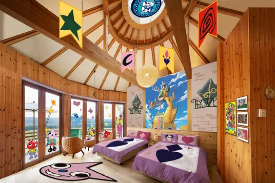 ニジゲンノモリ公式ラグジュアリーヴィラ「GRAND CHARIOT 北斗七星135°」クレヨンしんちゃんの新コラボルーム『ヘンダーコクーン』が4月19日にオープン！… | フーズチャネル