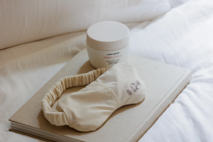 ローラ メルシエ：「メンタル強め美女白川さん」コラボ＜ご自愛ギフト＞ホット＆クールアイピロー